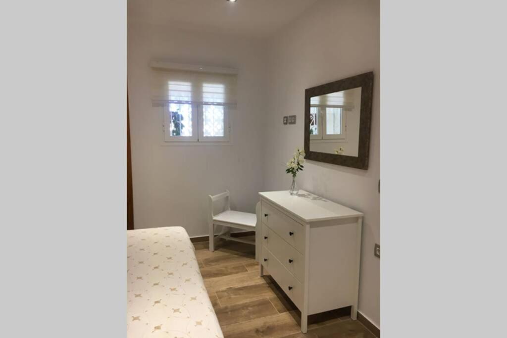 Apartamento A Estrenar En Un Lugar Emblematico 科尼尔-德拉弗龙特拉 外观 照片